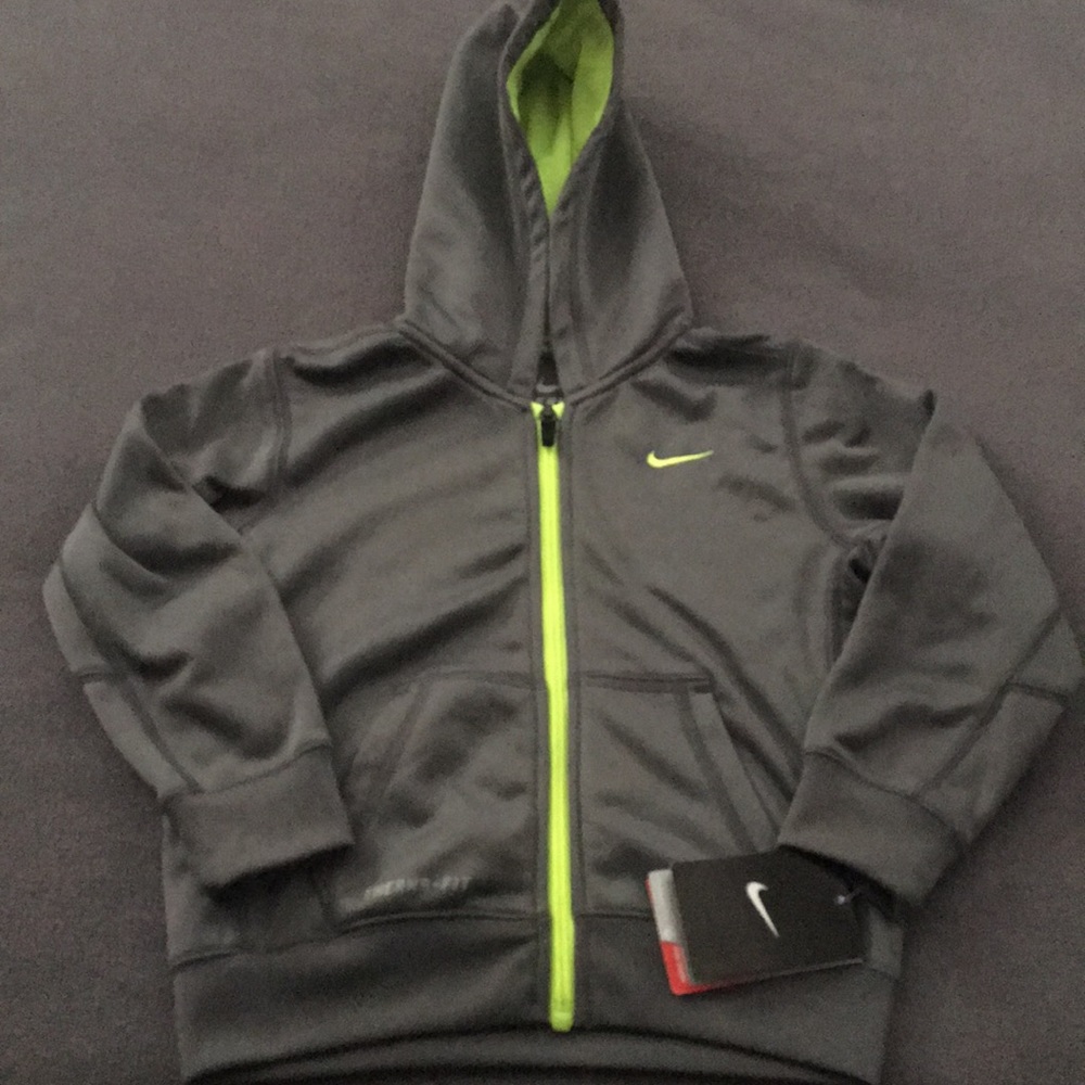 💙2 for $30 💙 Nike size 4 zip up
